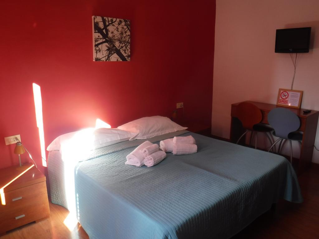 Ares Rooms Rom Rum bild