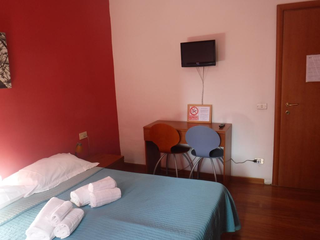 Ares Rooms Rom Rum bild