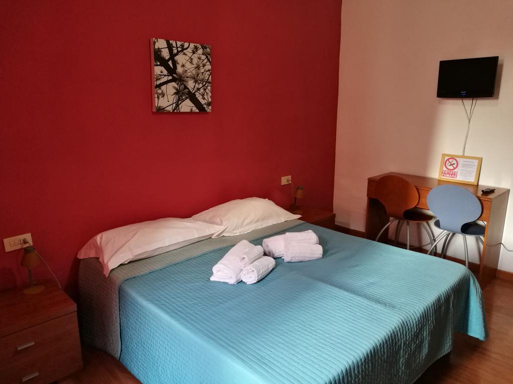 Ares Rooms Rom Rum bild