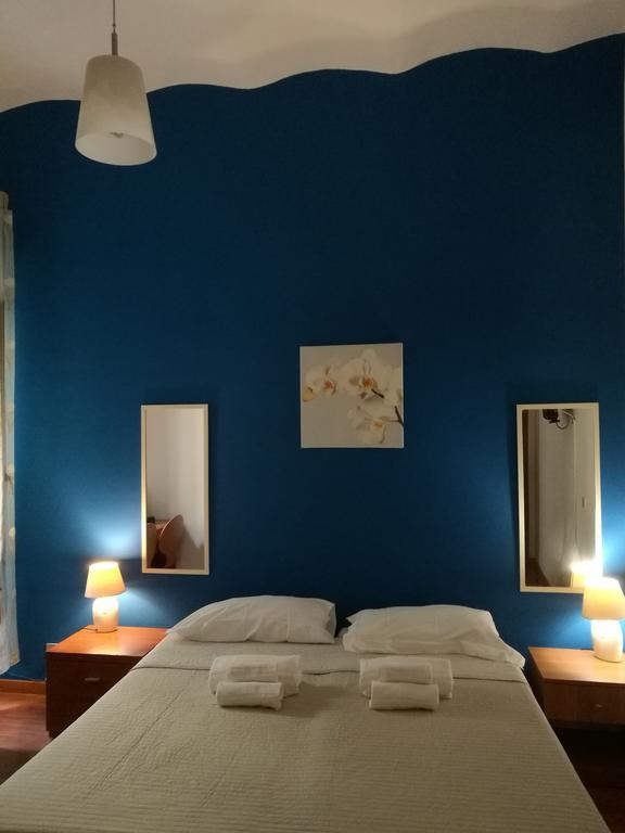 Ares Rooms Rom Rum bild