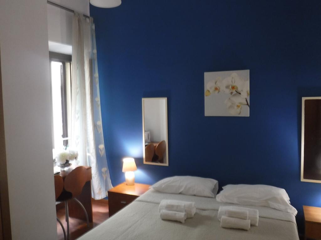 Ares Rooms Rom Rum bild