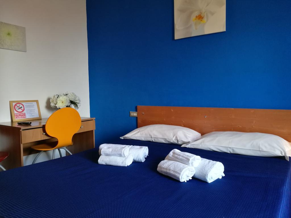 Ares Rooms Rom Rum bild